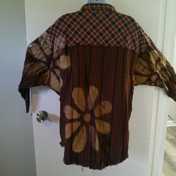 Oli & Hali Bleached Flower Detail Button Down Flannel Shirt - Picture 11 of 14